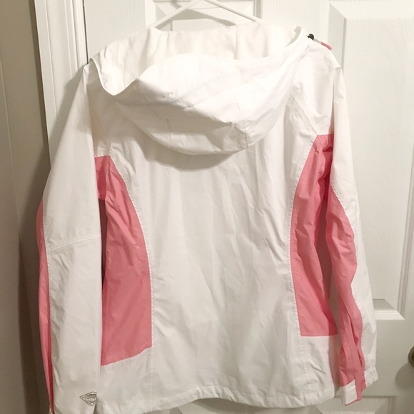 Women’s Columbia Rain Jacket - Picture 4 of 5